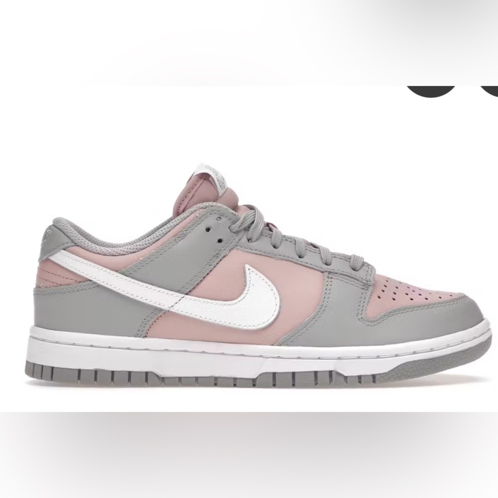 GREY AND PINK NIKE DUNKS
